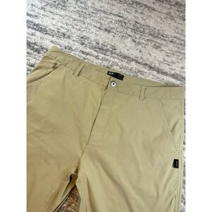 Oakley Performance Fit Pants Mens 38x32 Khaki Chino Golf Athletic Stretch Logo